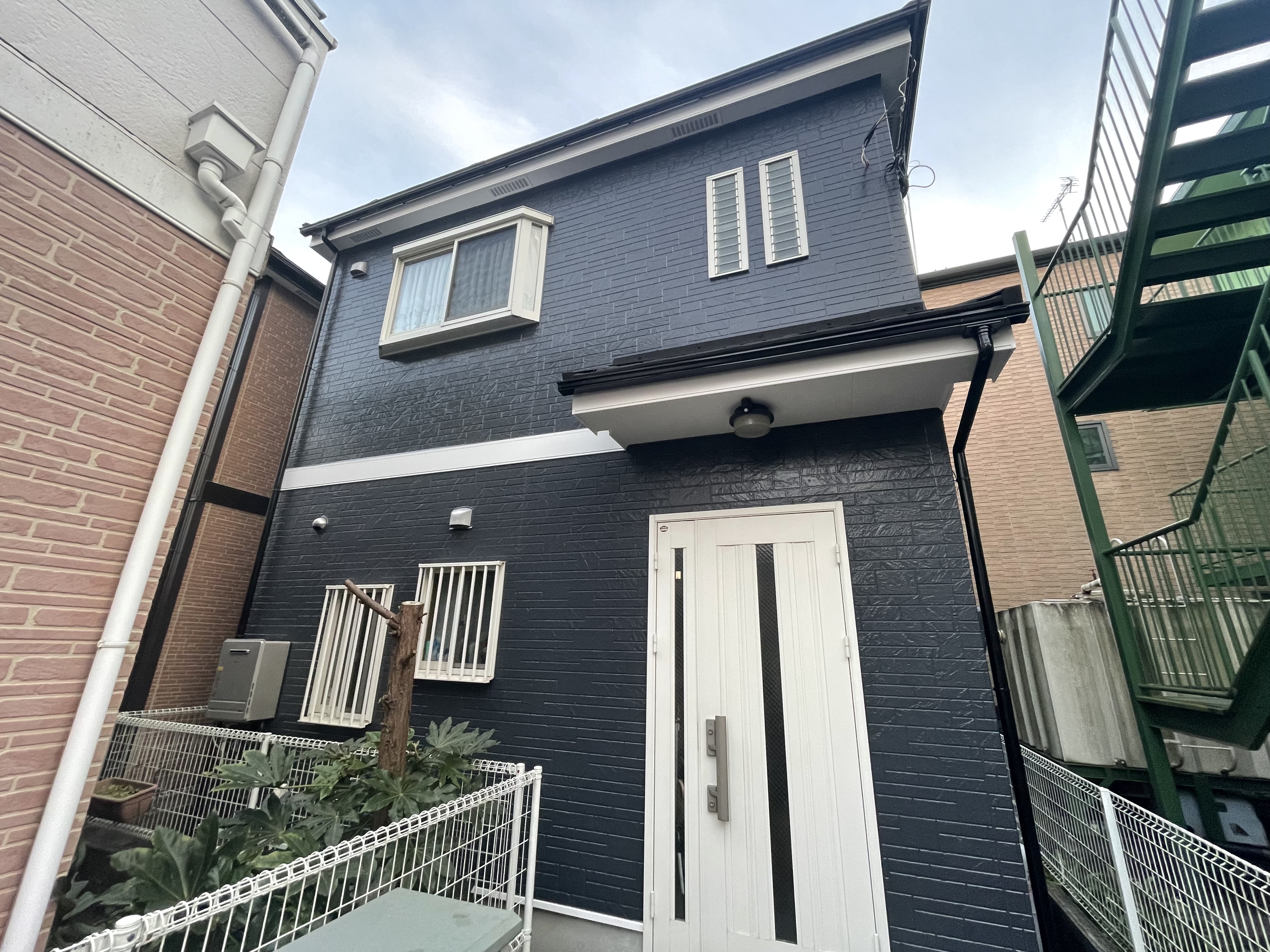外壁塗装・屋根カバー工事