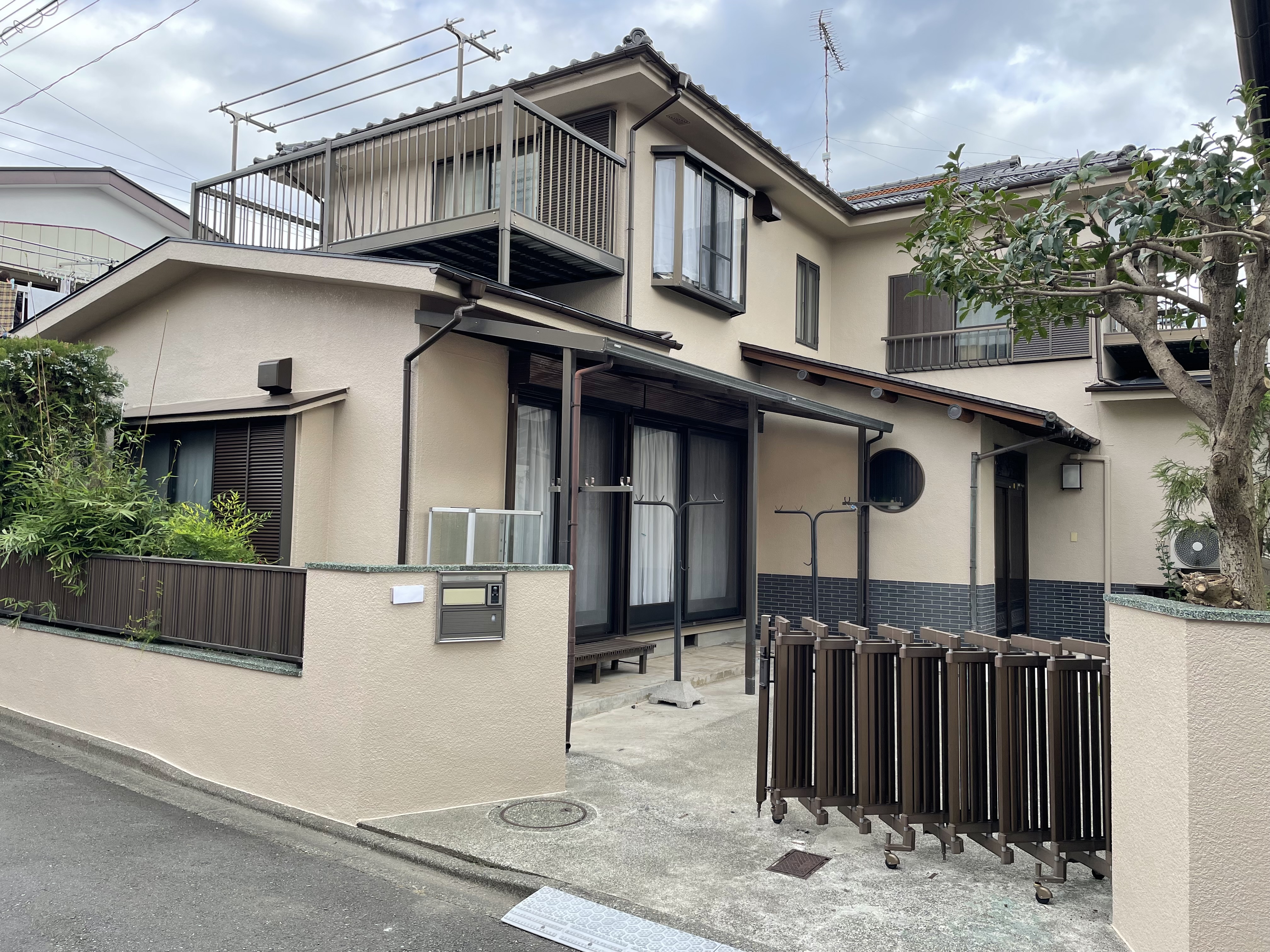 外壁・下屋根・付帯部塗装・シーリング工事